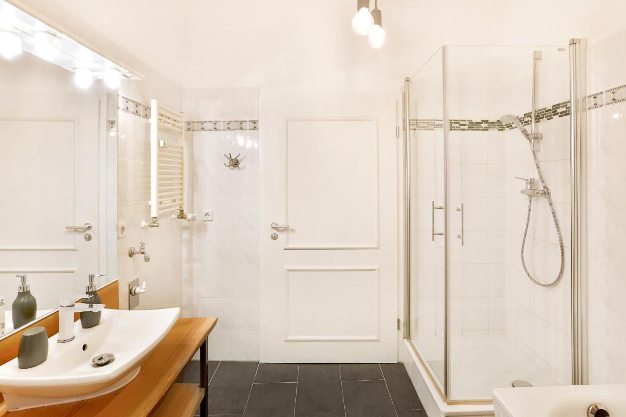 Apartments Am Bahnhof شترالسوند المظهر الخارجي الصورة