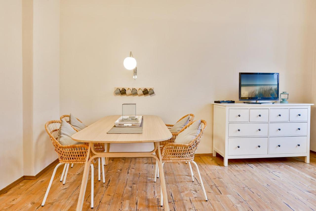 Apartments Am Bahnhof شترالسوند المظهر الخارجي الصورة