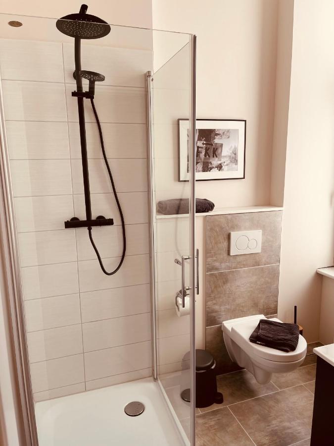 Apartments Am Bahnhof شترالسوند المظهر الخارجي الصورة