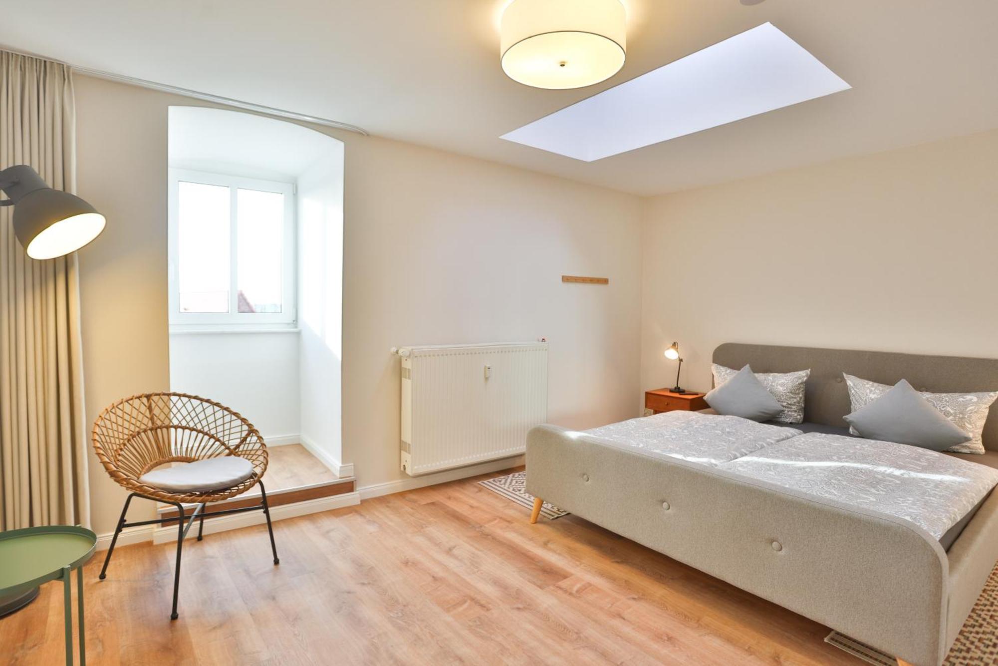 Apartments Am Bahnhof شترالسوند الغرفة الصورة