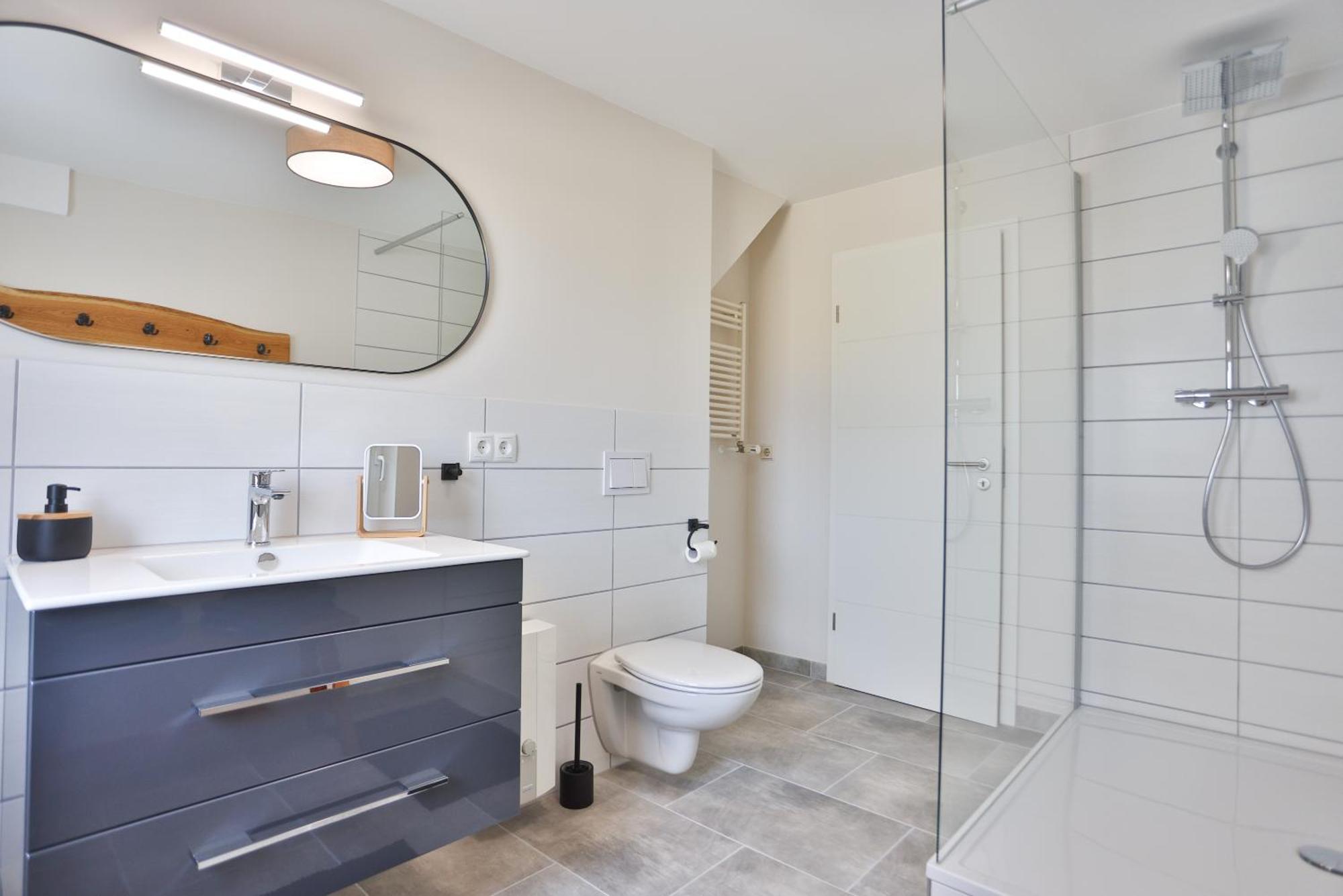 Apartments Am Bahnhof شترالسوند الغرفة الصورة