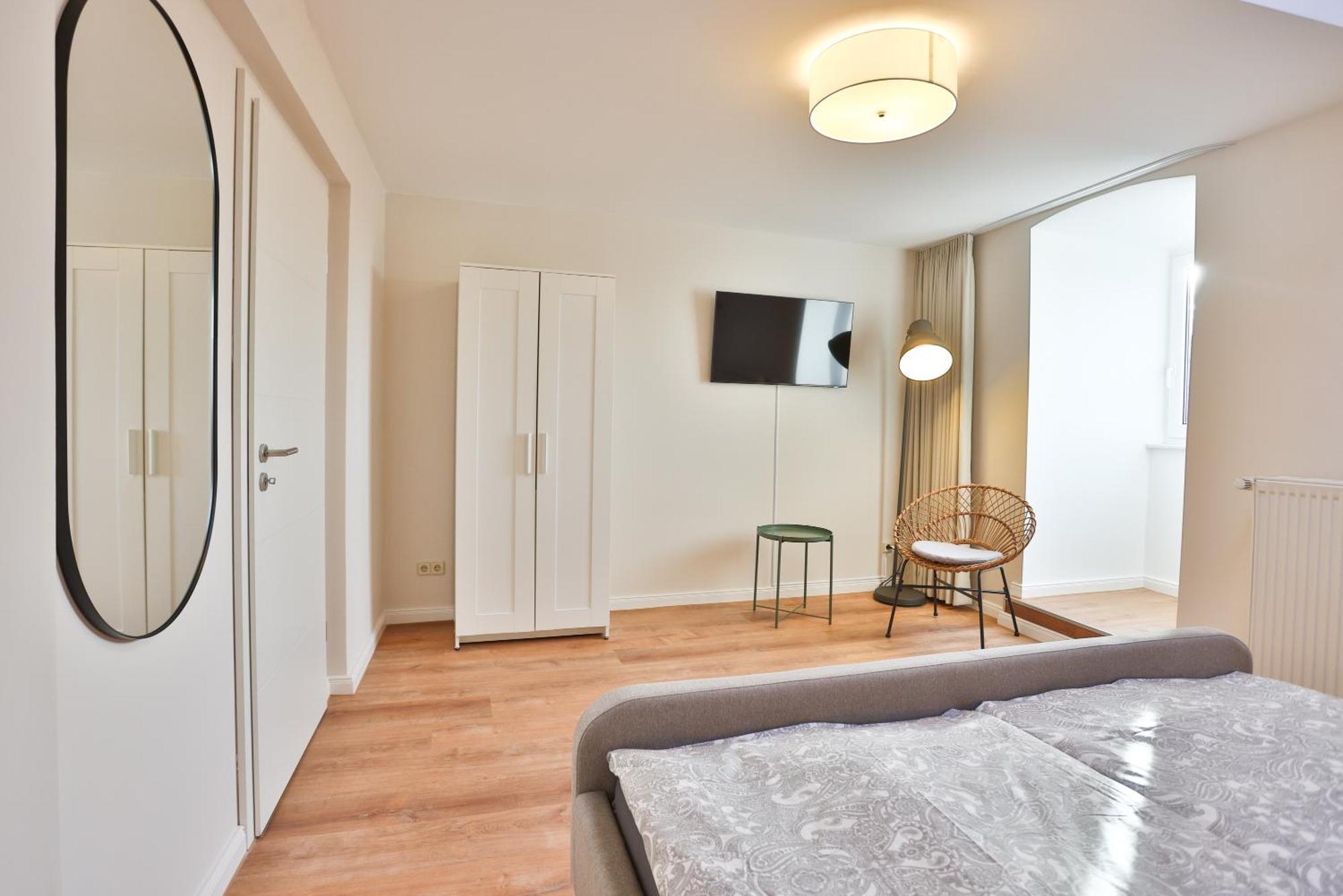 Apartments Am Bahnhof شترالسوند الغرفة الصورة