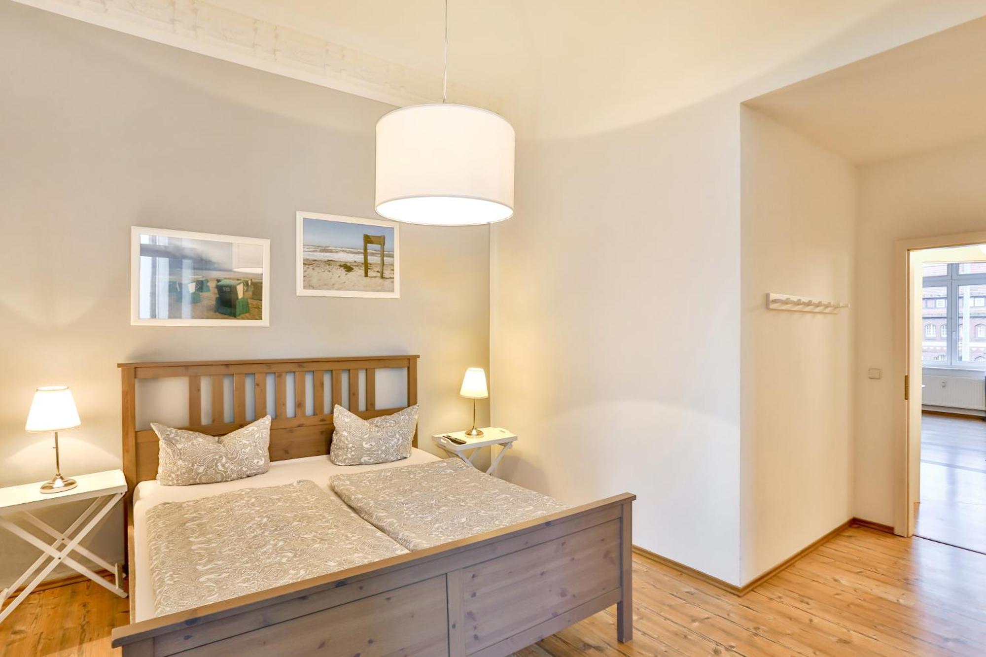 Apartments Am Bahnhof شترالسوند الغرفة الصورة