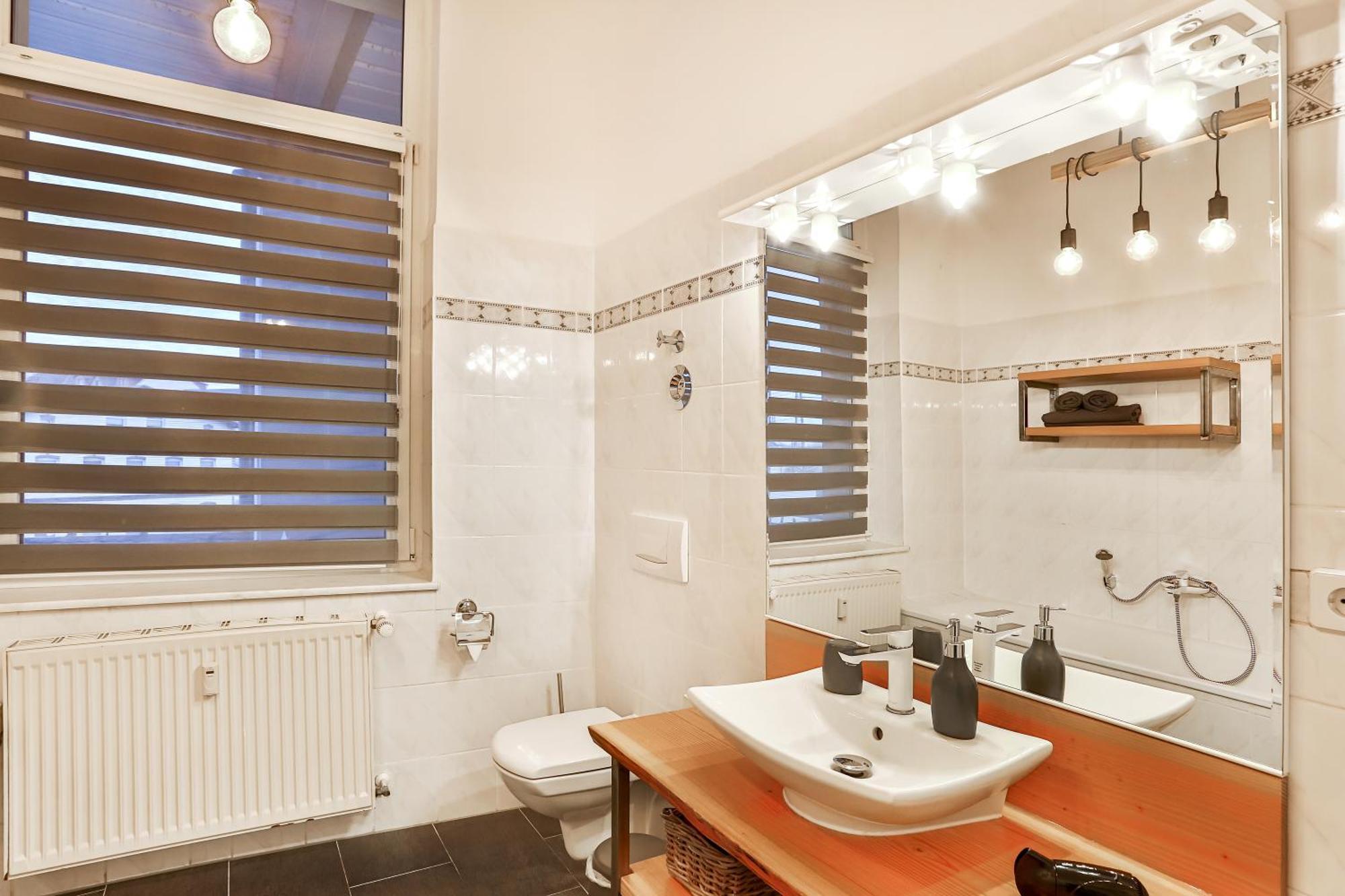 Apartments Am Bahnhof شترالسوند الغرفة الصورة